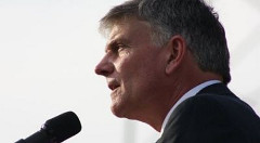 franklin-graham-white-backdrop